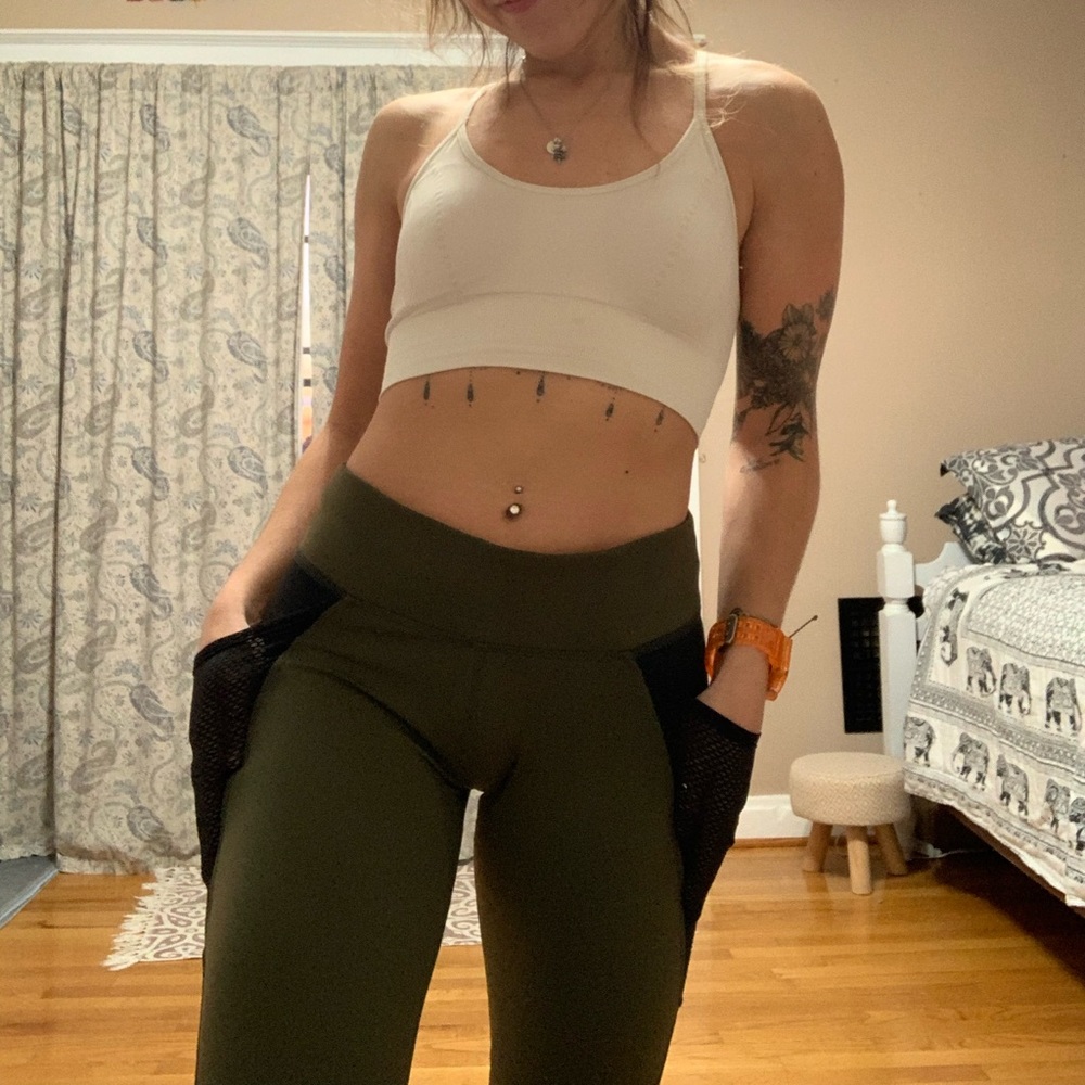 **SOLD** Pink green leggings with pockets